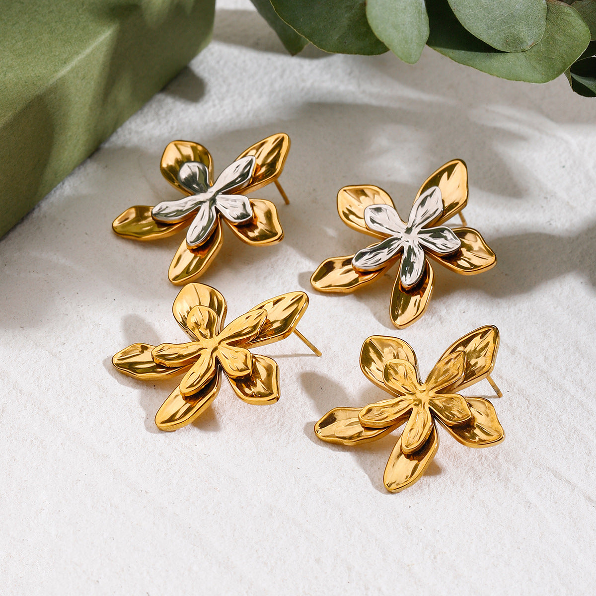 Wholesale  18K gold stainless steel hammered flower leaves up and down earrings