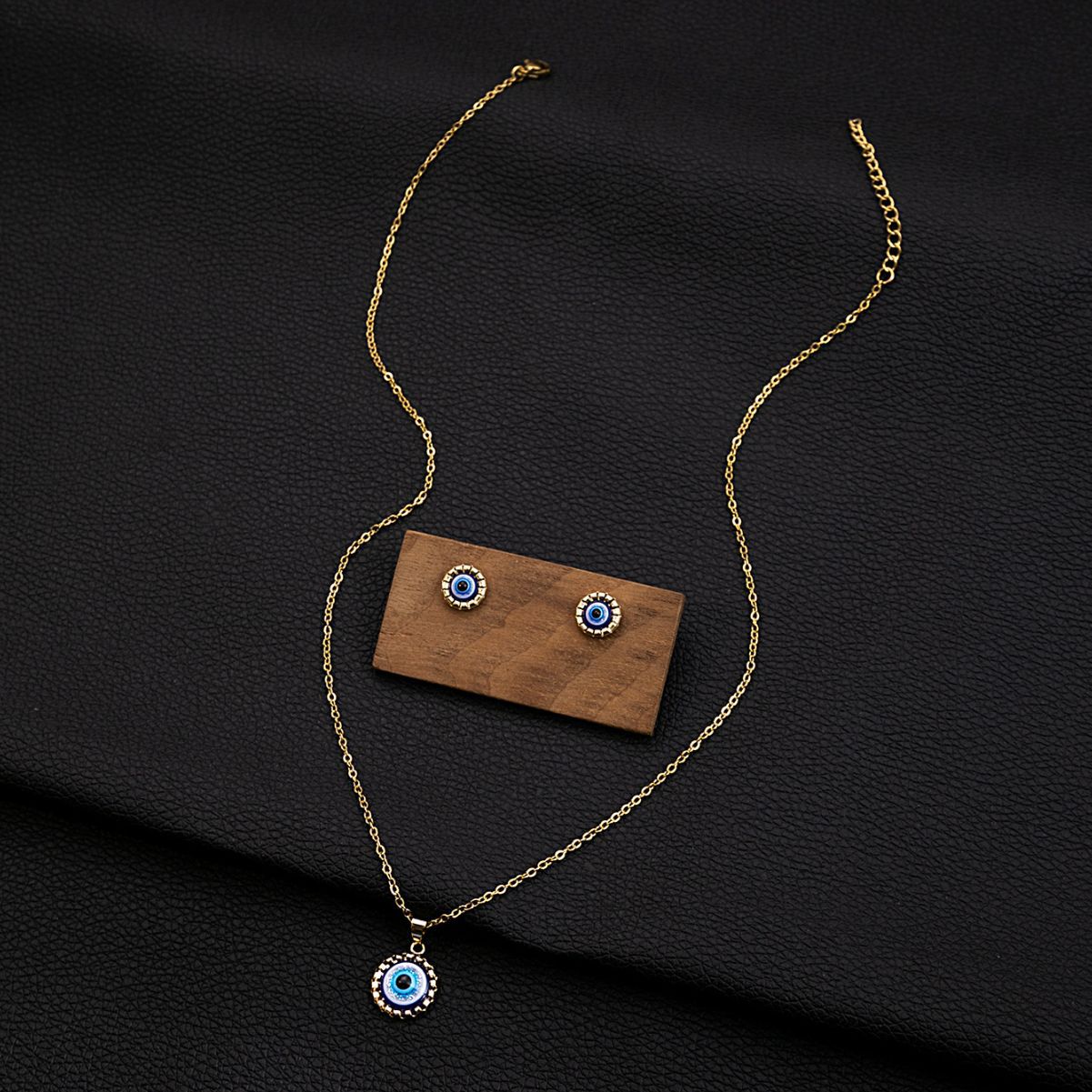 Wholesale  Eye Pendant Necklace D Inlaid Geometric Round Earrings Necklaces Jewelry Suit