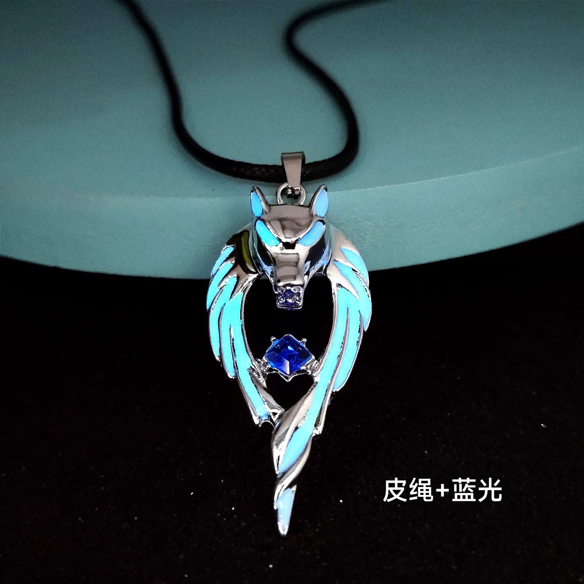 Wholesale Luminous Wolf Totem Luminous Men' s Pendant