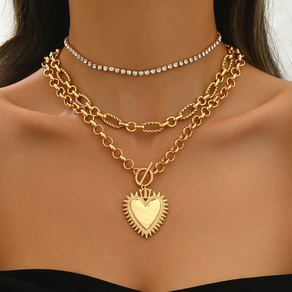 Wholesale crown heart zinc alloy pendant necklace