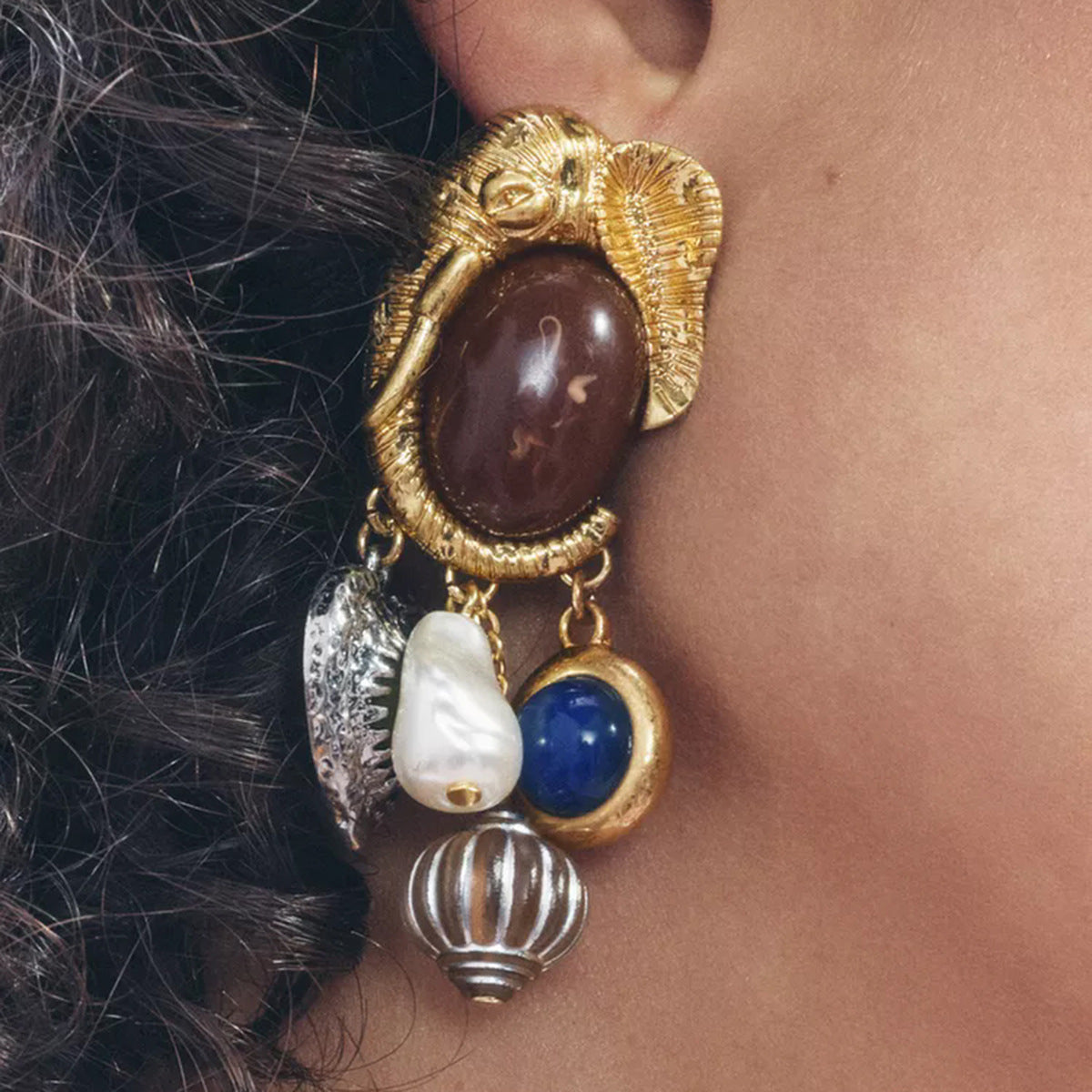 Wholesale retro pearl gem pendant earrings