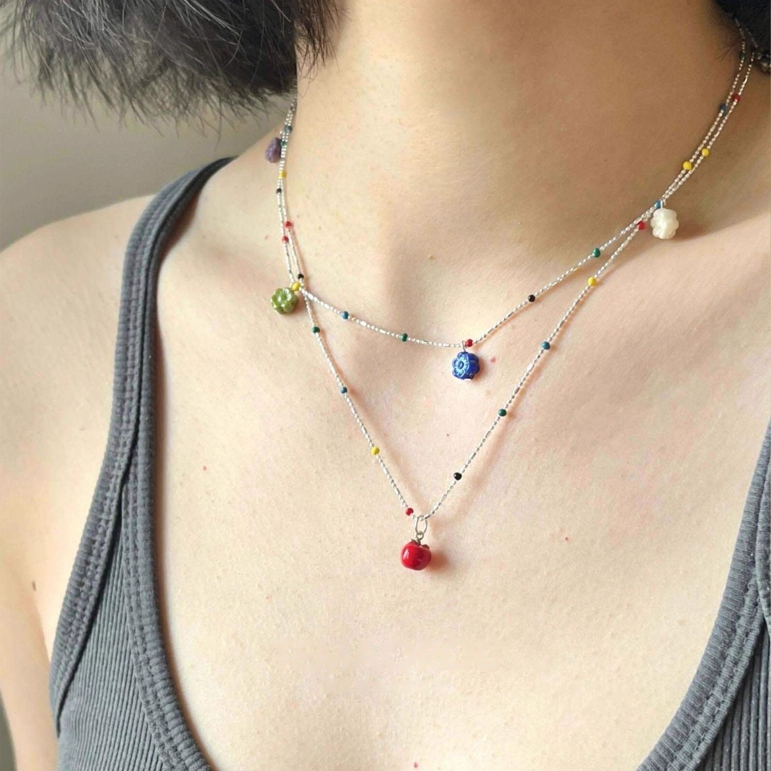 Wholesale  colorful small flower pendant clavicle chain
