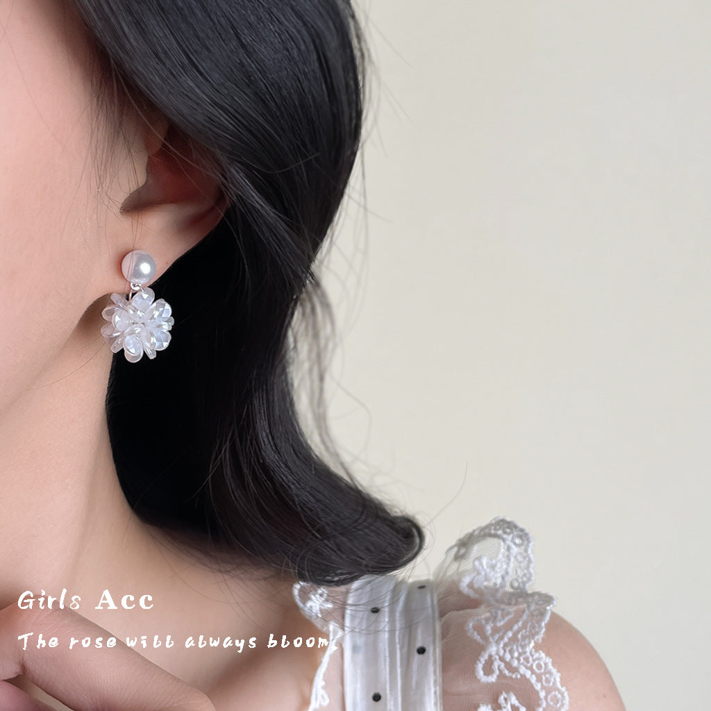 Wholesale White Camellia Heart Shape Flower Earrings for Party Wear Fashion Accessory
