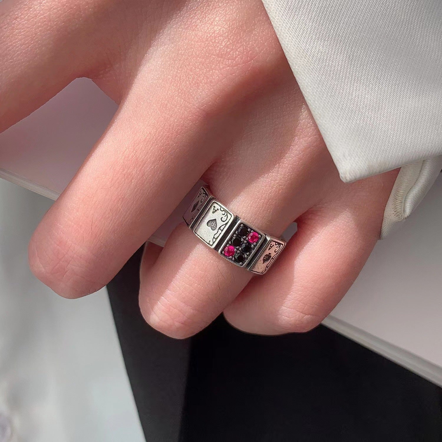 Wholesale s925 silver poker zircon vintage adjustable  ring