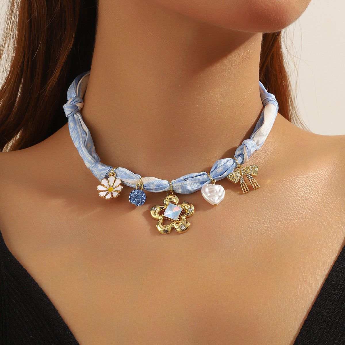 Wholesale Summer f Necklace with Pearl and Flower Pendants Fashion Accessory Gift