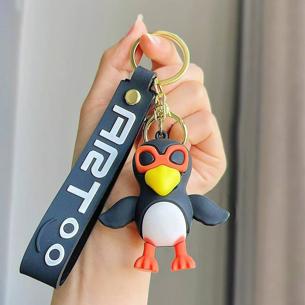 Wholesale Shanhaijing Keychain Gum Stick Shark Marine Life Hanging Silicone Frog Hanging Keychains