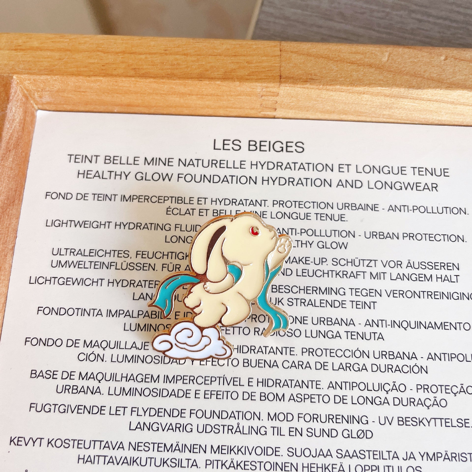 Wholesale  Mid-Autumn Festival commemorative metal   rabbit Brooch