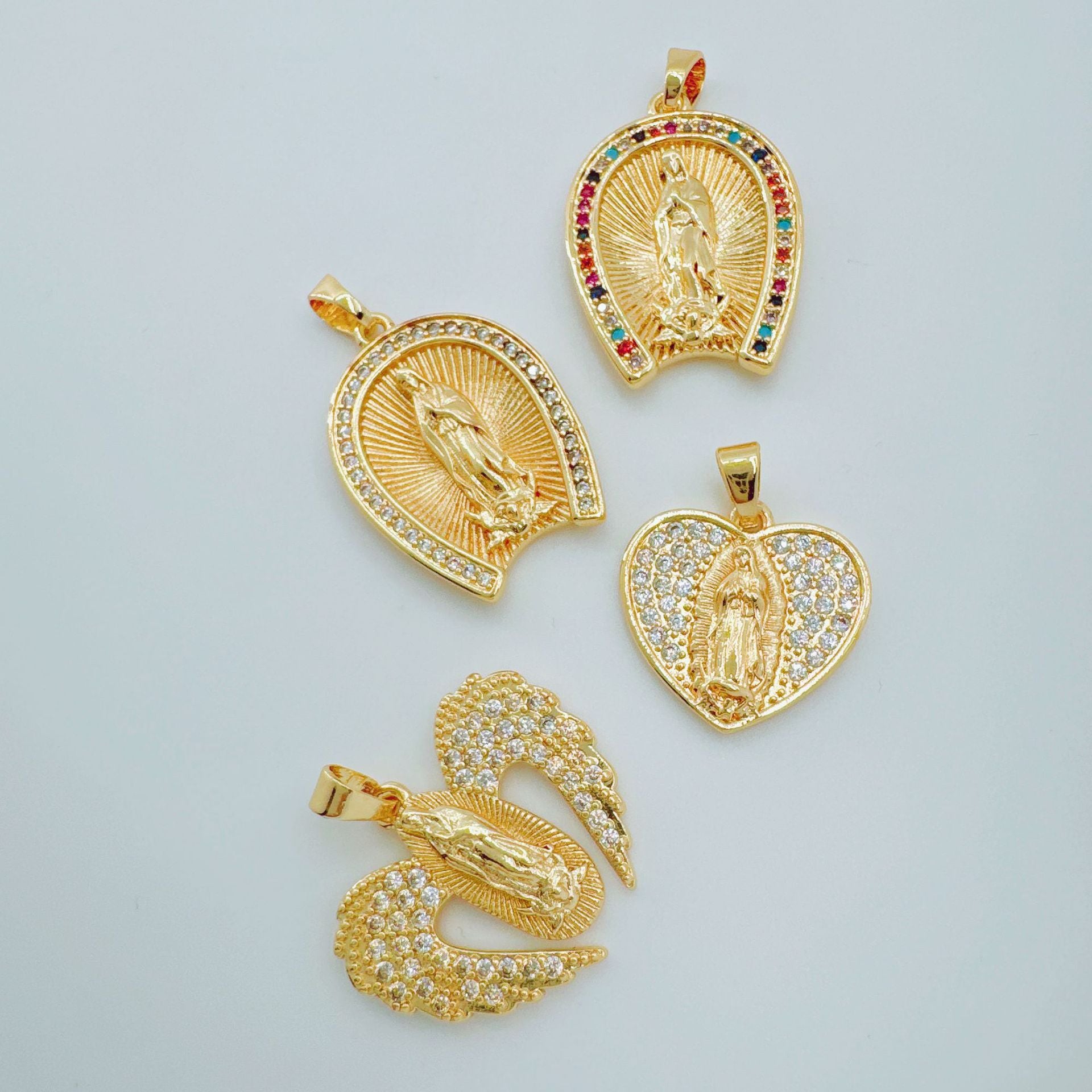 Wholesale Retro Heart Geometric Pendant Necklace Copper Gold Plated for Party Fashion Accessory