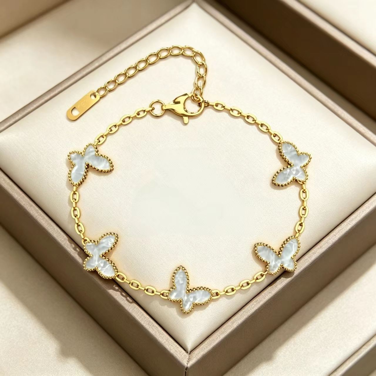 Wholesale Titanium Steel Butterfly Bracelet with Real Gold Plating - Light Luxury Jewelry Accessory for Everyday Wear,  Gift for Girls