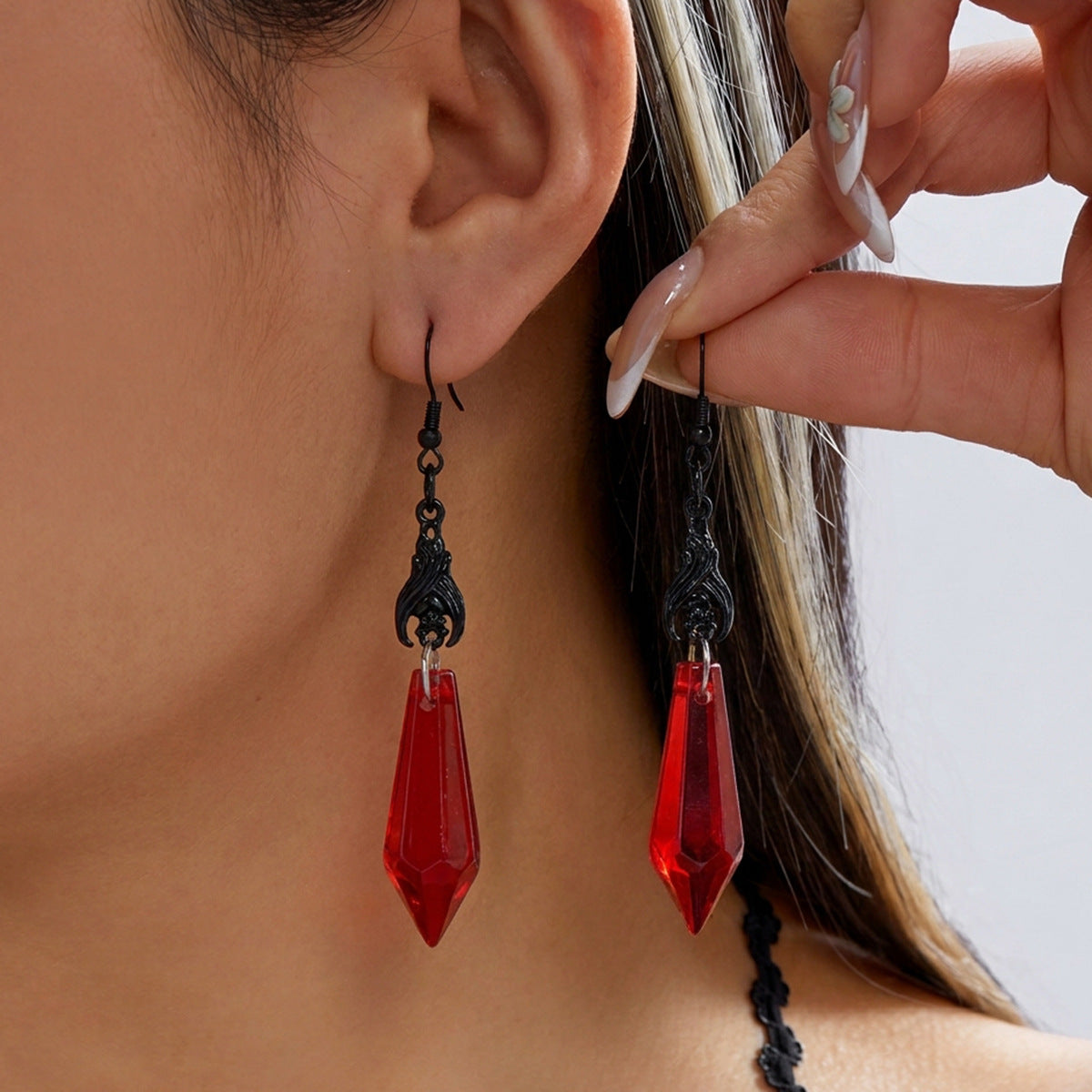 Wholesale Dark Gothic Bat Crystal Pendant Earrings Party Wear Fashion Accessory