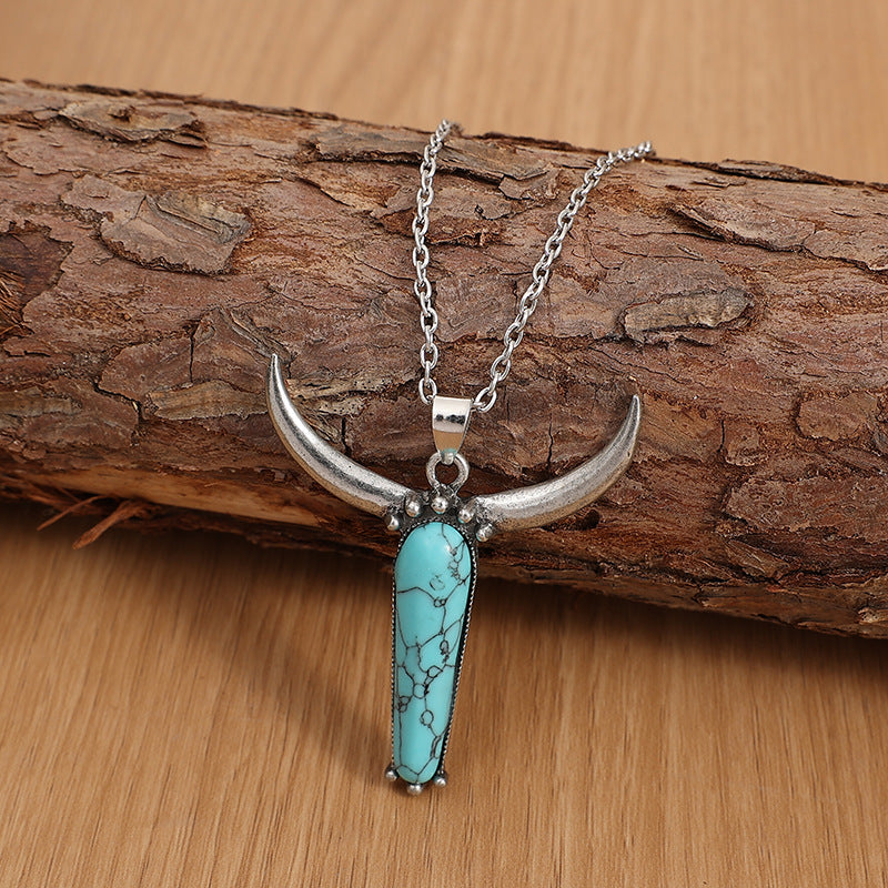 Wholesale Cross-border retro Thai silver turquoise horn pendant necklace European and American National Style Creative turquoise cow head necklace