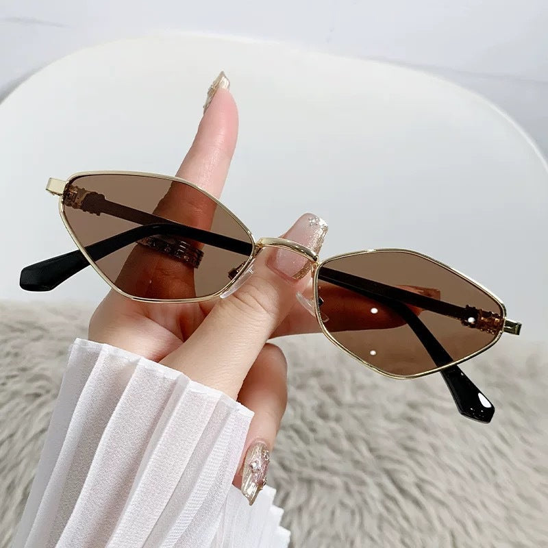 Wholesale Chic Diamond Metal Sunglasses for Women,  Small Frame Black UV400,  Fashion Accessory