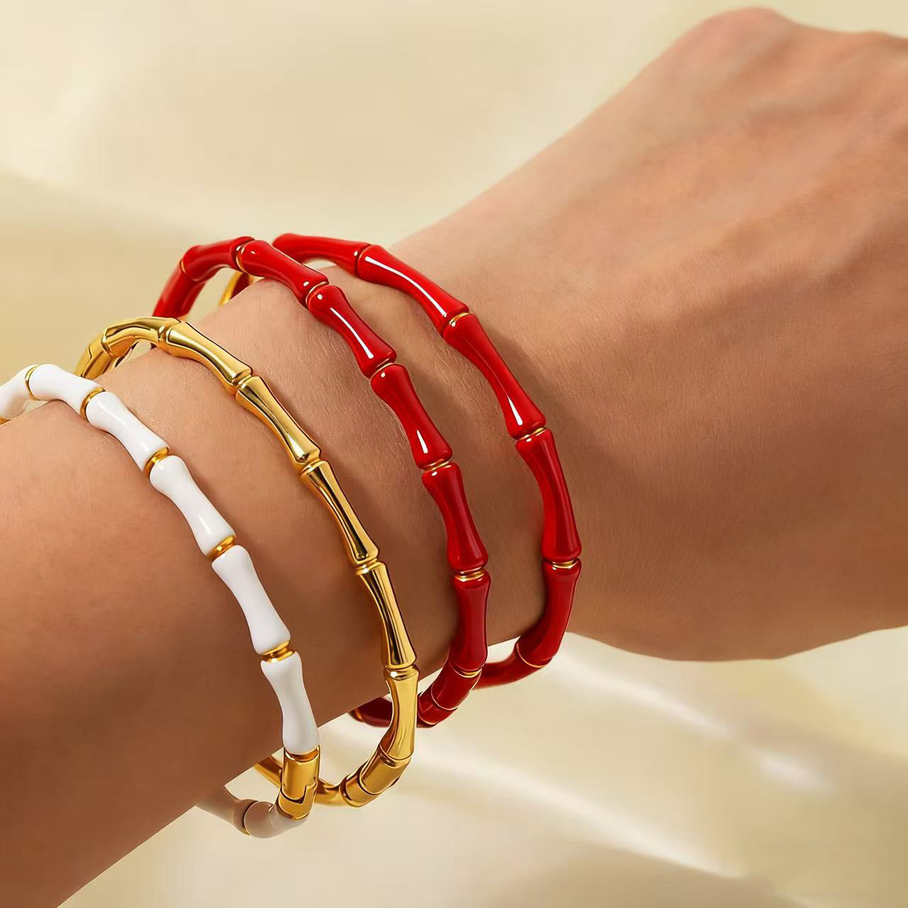 Bracciale in smalto colorato in acciaio inossidabile con giunture di bambù all'ingrosso