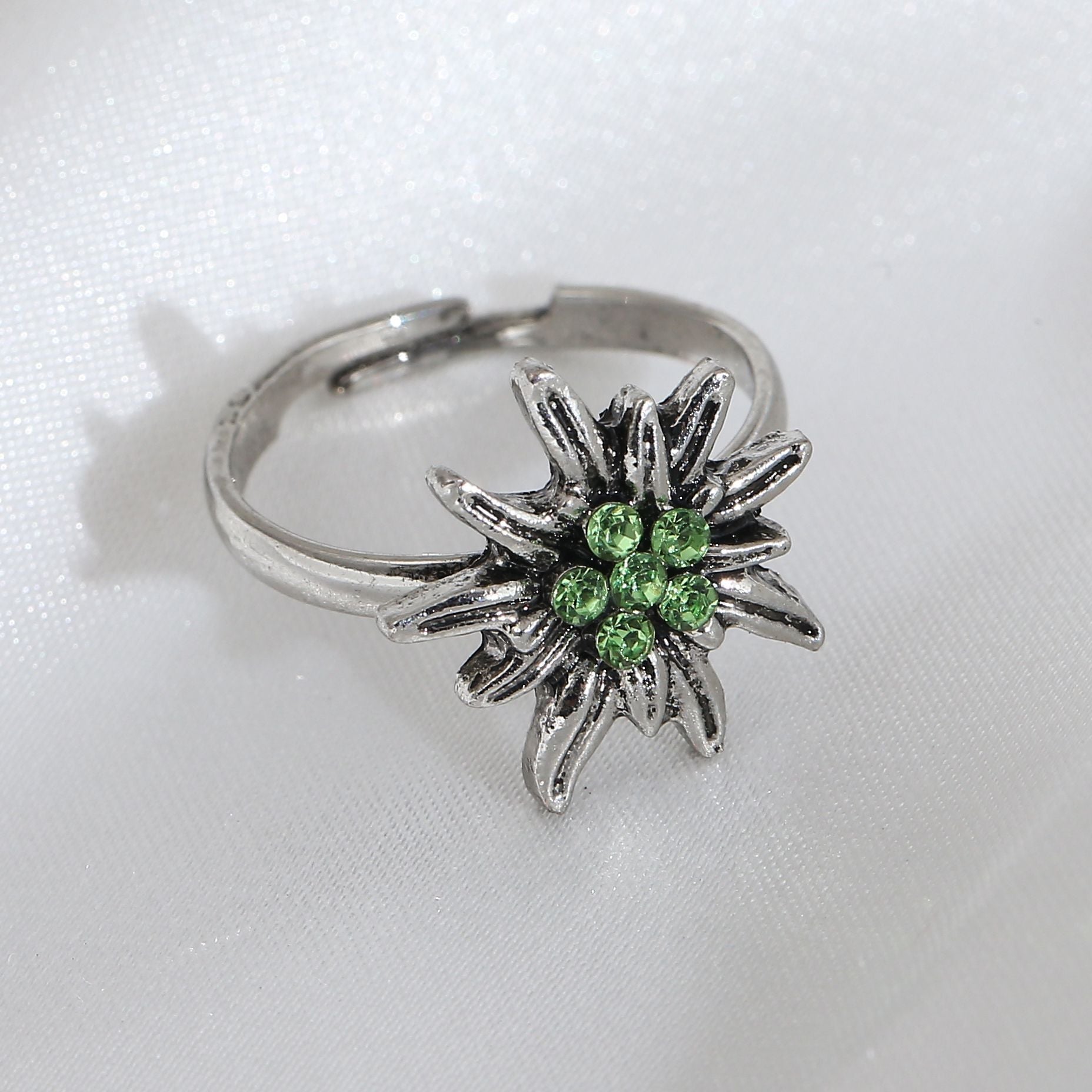 Wholesale Vintage Snow Velvet Flower Ring for Women,  Stylish Rhinestone Cluster Jewelry Accessory Gift