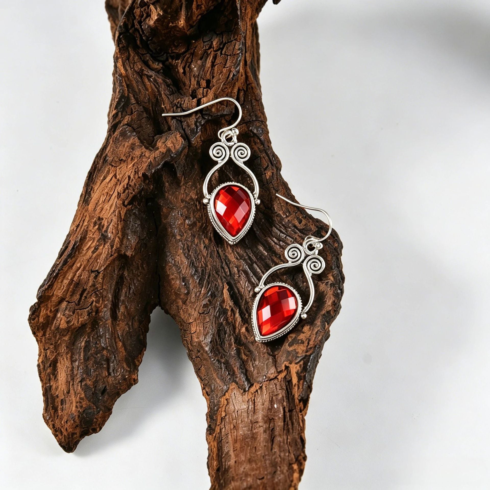 Wholesale Retro Ruby Red Drop Pendant Earrings Zinc Alloy Geometric Design Chic Jewelry Accessory For Party And Gift