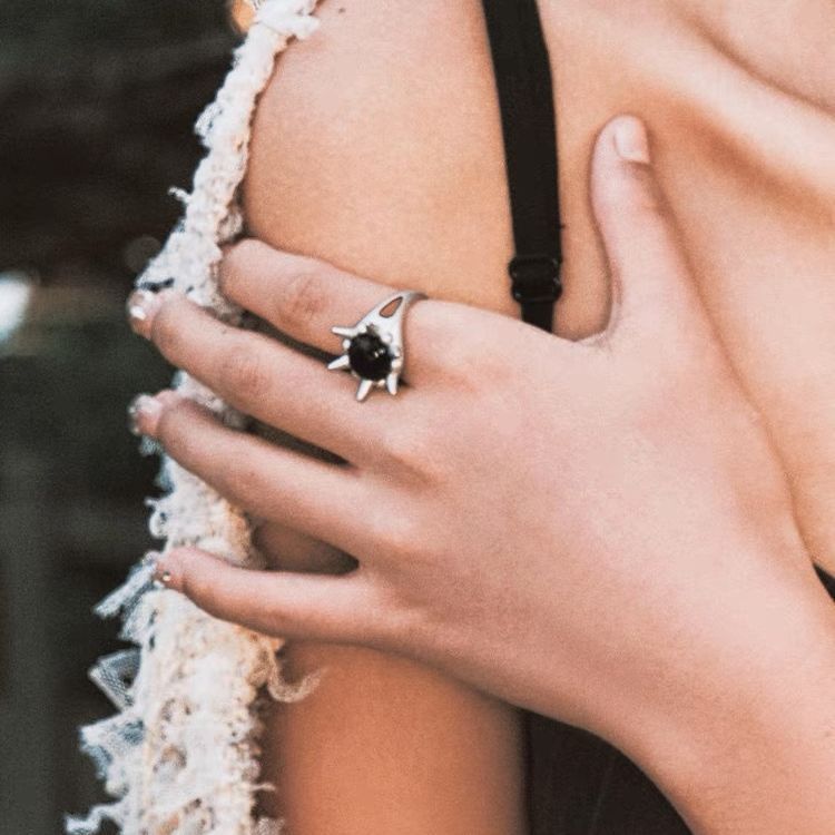 Wholesale  personality exaggerated dark sea urchin n rivet Diamond obsidian ring ring for men and women