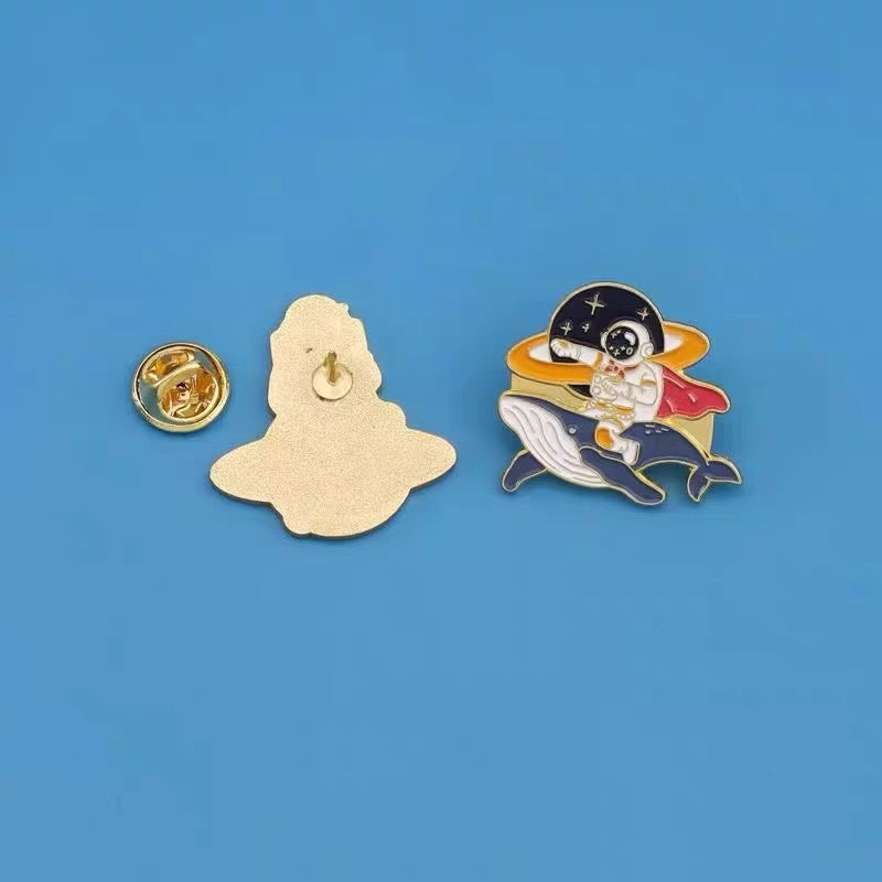 Wholesale 10pcs Space Planet Astronaut Metal Badge