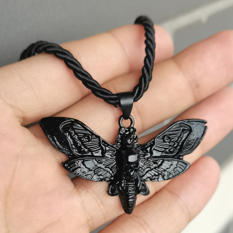 Wholesale Vintage Moth Metal Necklaces ACC-NE-Hongg005