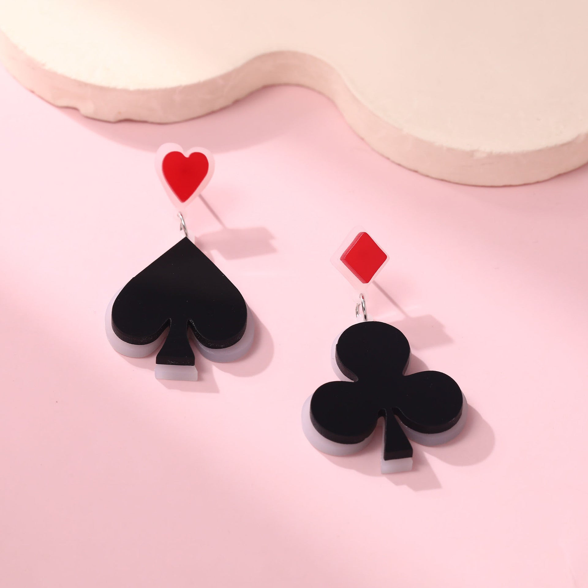 Wholesale  retro personality spades love high-end eardrop earrings