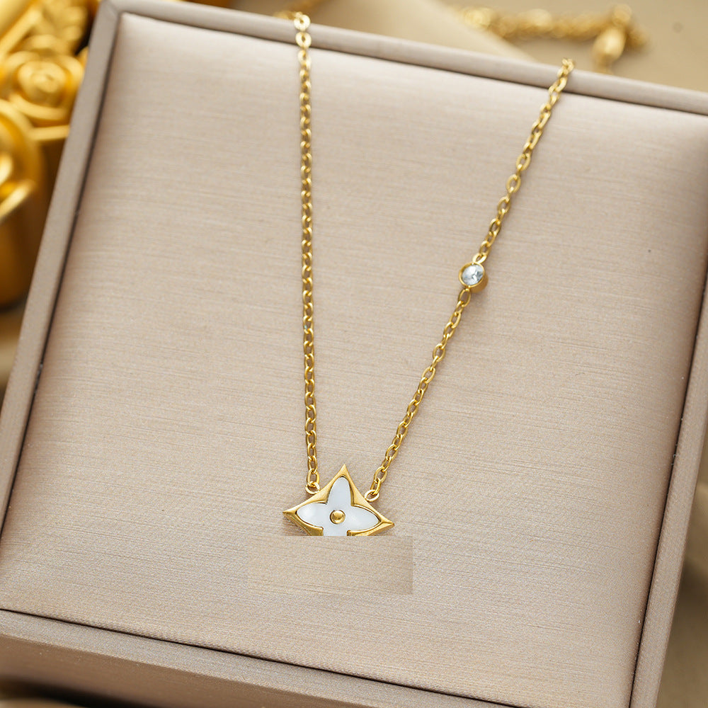 Wholesale Titanium Steel Maple Leaf Pendant Necklace Fashion Jewelry Gift