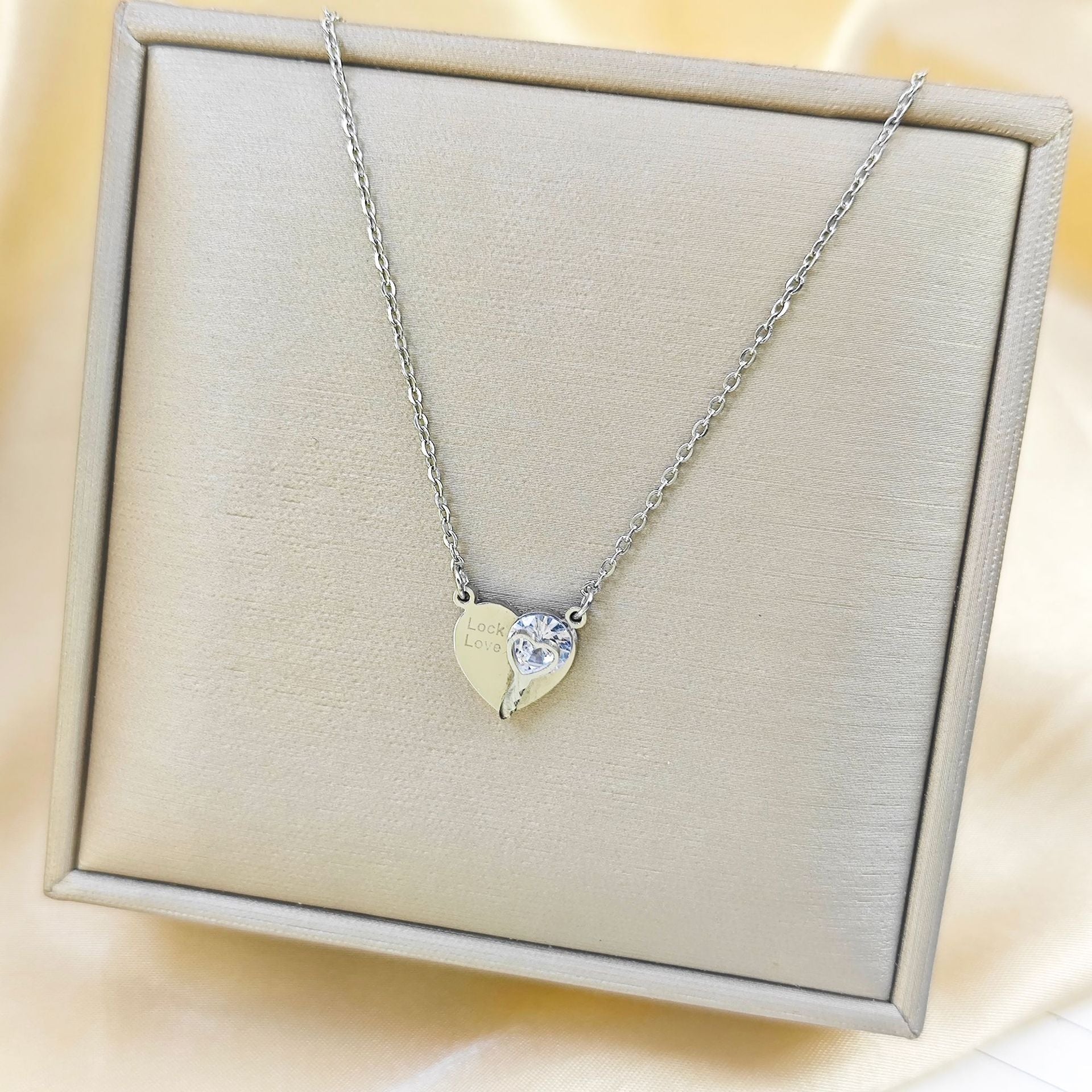 Wholesale Korean Love Key Single Diamond Titanium Steel Necklace Fashion Accessory Gift