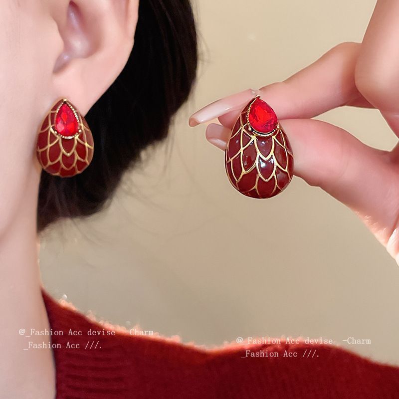 Wholesale French Vintage Camellia Flower Earrings Alloy Electroplated Jewelry Accessory