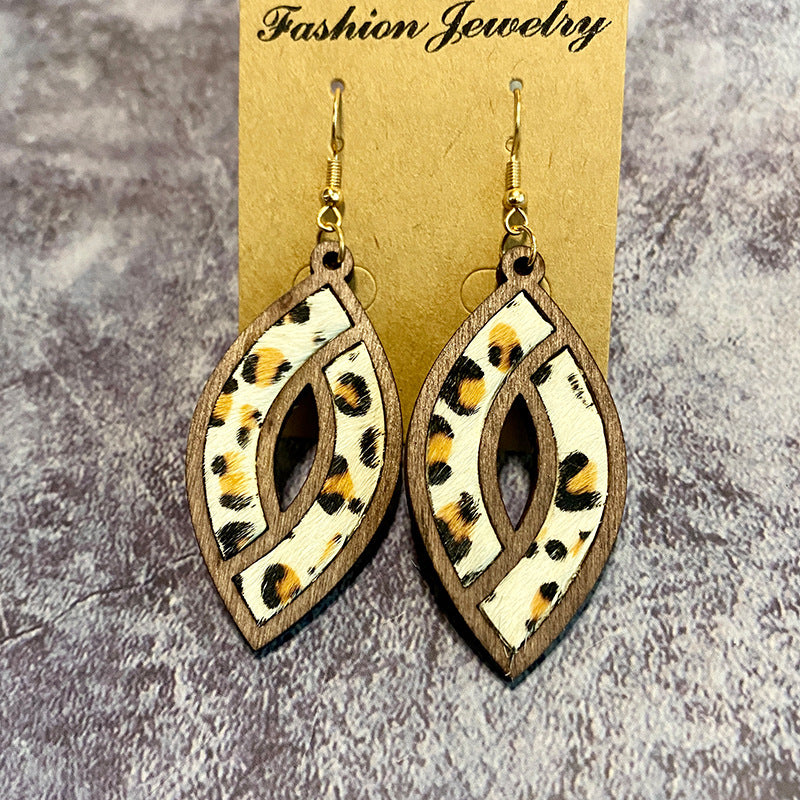 Wholesale  retro genuine leather earrings western hollow horse eye texture earrings