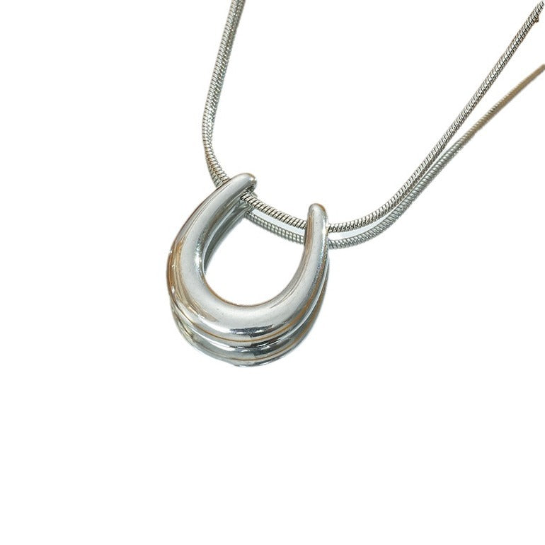 Wholesale Titanium Steel U-Shaped Horseshoe Pendant Necklace,  Trendy Layering Jewelry for Boutique Resale