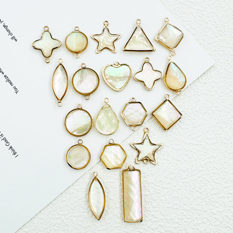 Wholesale Trendy Geometric Shell Pendant Copper Electroplated DIY Jewelry Accessory For Layering Necklaces Boutique Resale