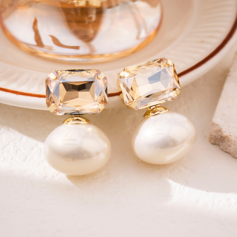 Wholesale Vintage Baroque Large Pearl Earrings Geometric Zircon Design Sense Earrings