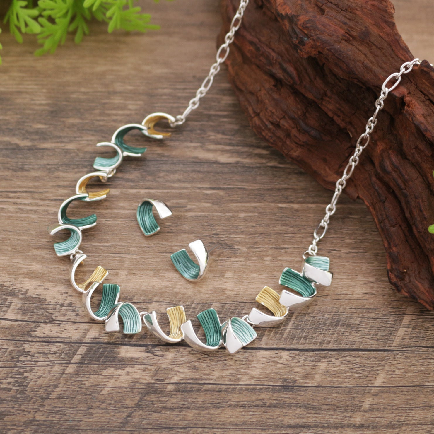 Wholesale  Enamel Geometric Spiral Earrings Necklace Set