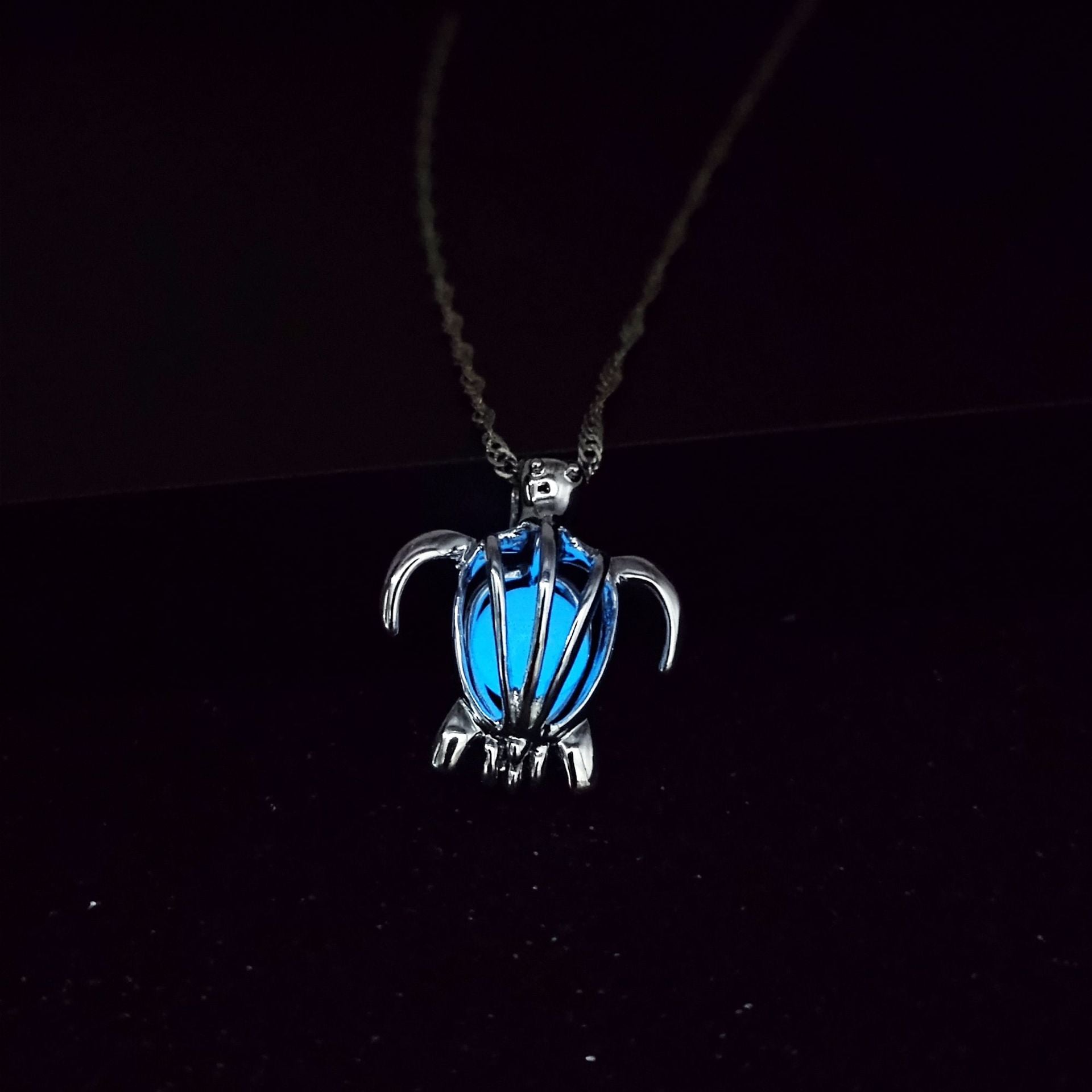 Wholesale Hollow turtle luminous necklace