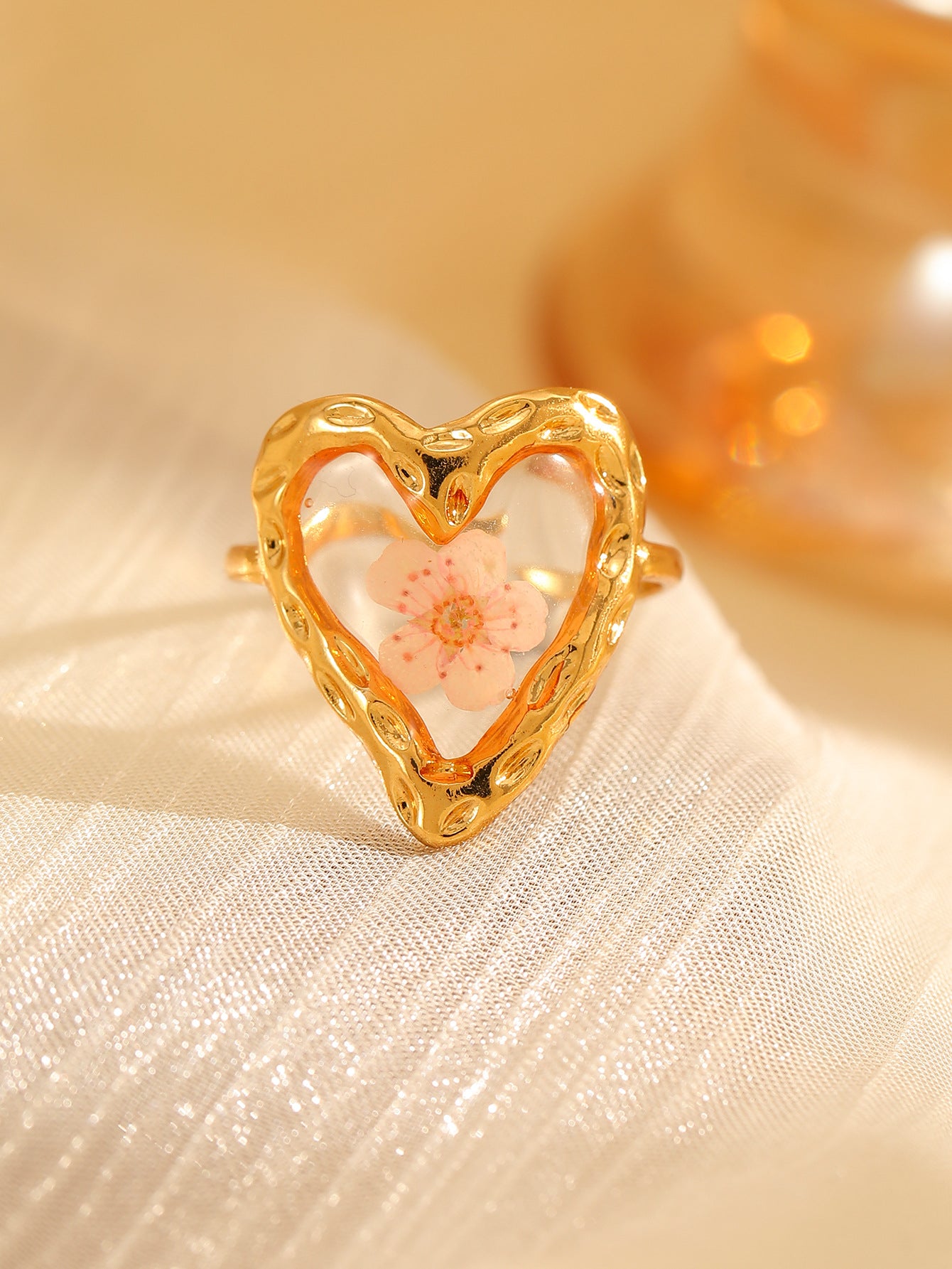 Wholesale 304 Stainless Steel Flower Ring Gold Electroplated Fashion Jewelry Accessory for Everyday Wear