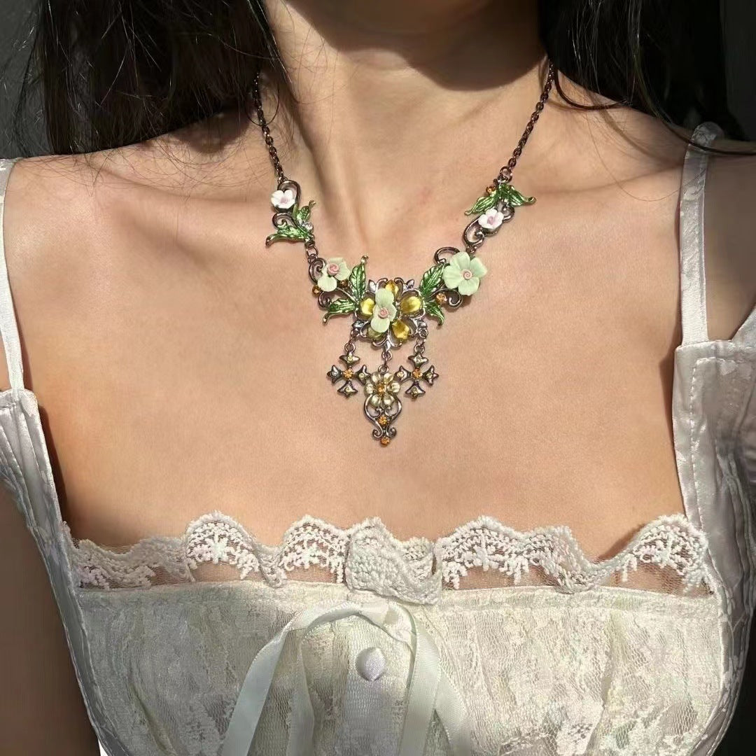 Wholesale Vintage  Flower Necklace