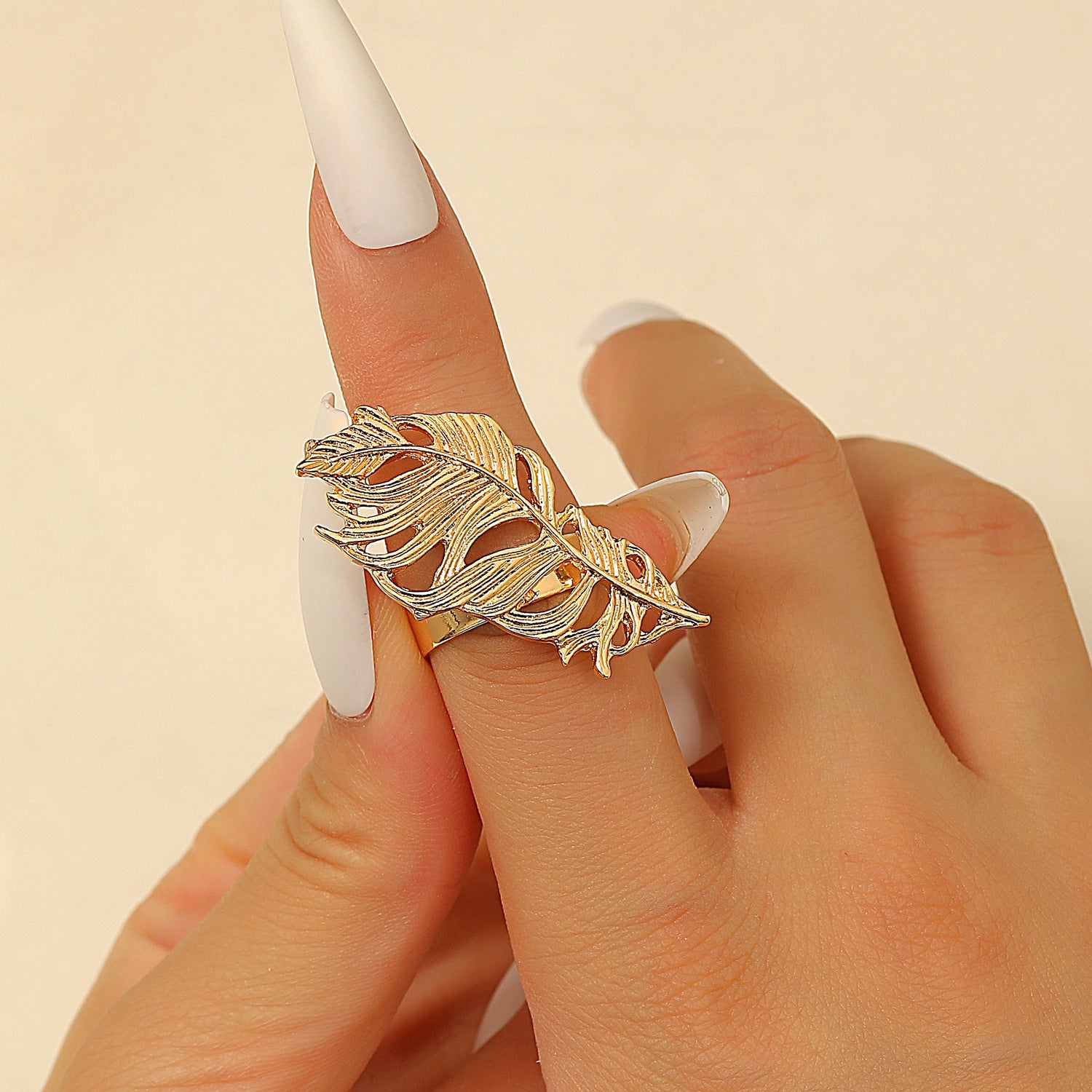 Anello irregolare da donna con linee geometriche in metallo con fiori e foglie all'ingrosso