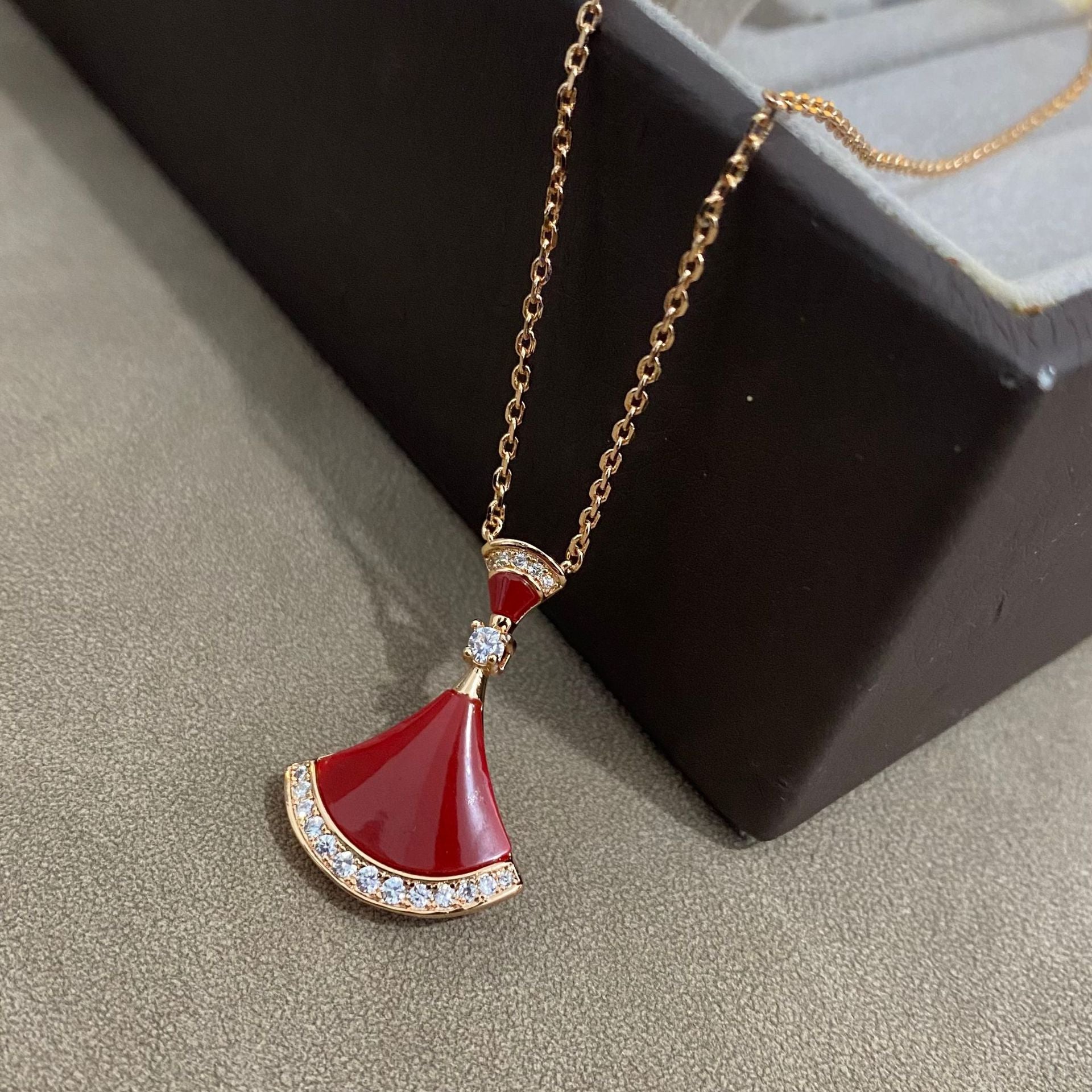 Wholesale  long large skirt necklace