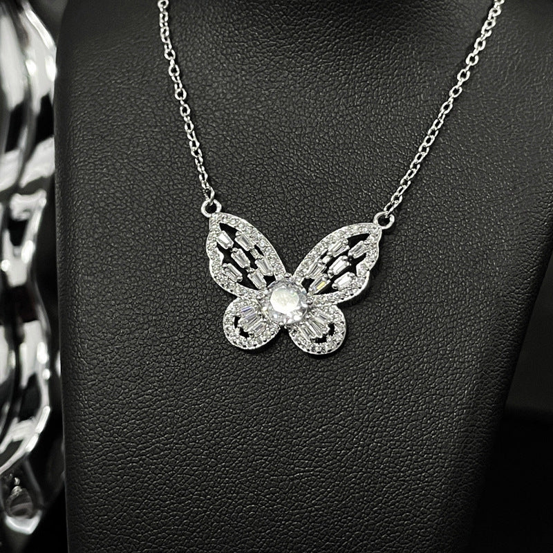 Wholesale  Micro-inlaid Zircon Water Drop Necklace  Three-dimensional Butterfly Full Diamond  Clavicle Chain