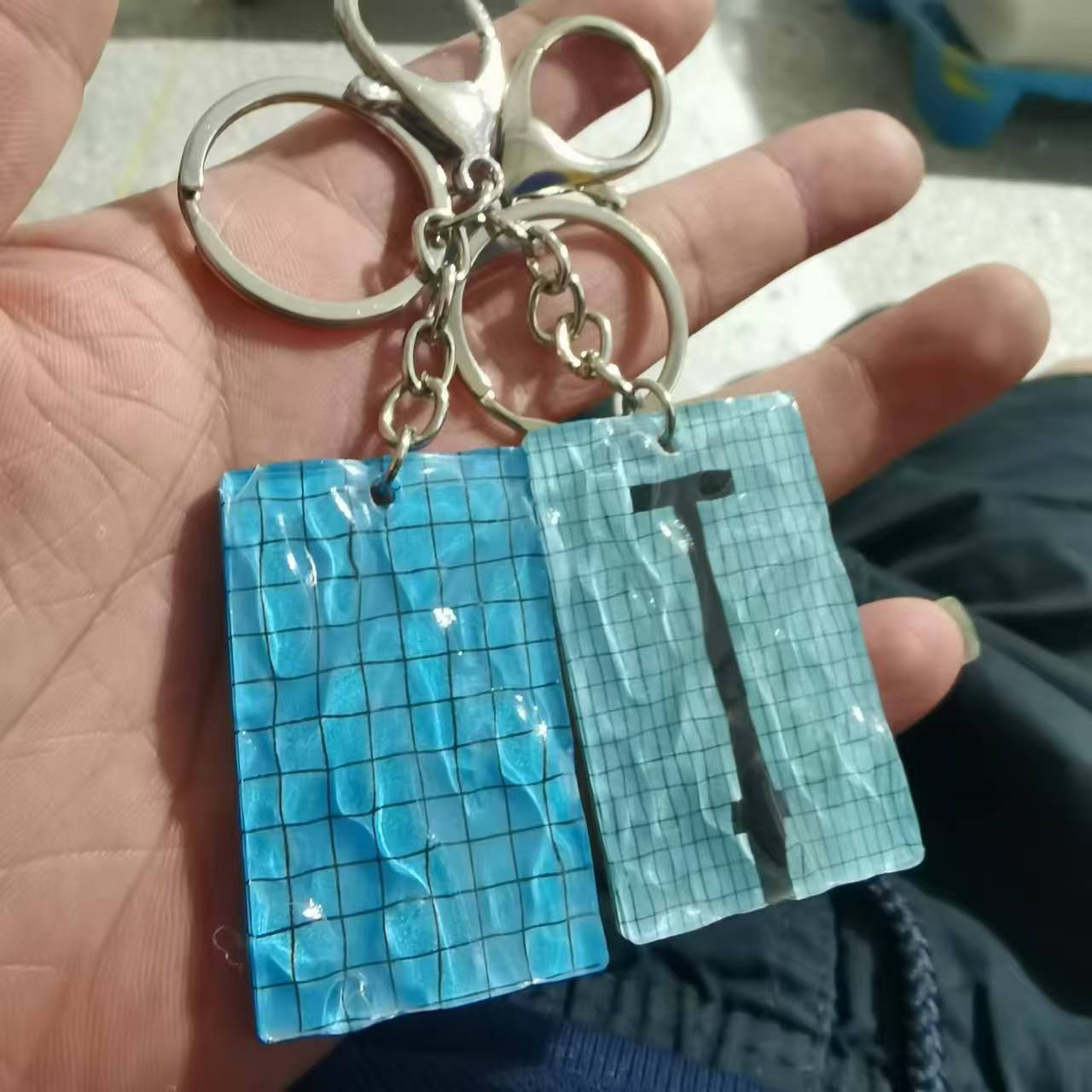 Wholesale Acrylic Water Ripple  Swimming Pool Keychain