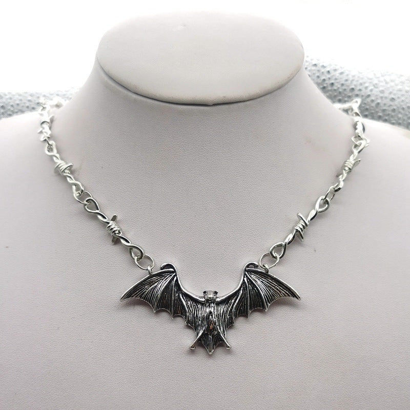 Wholesale Gothic Punk Antique Silver Bat Pendant Necklace,  Alloy,  Unisex Jewelry Accessory