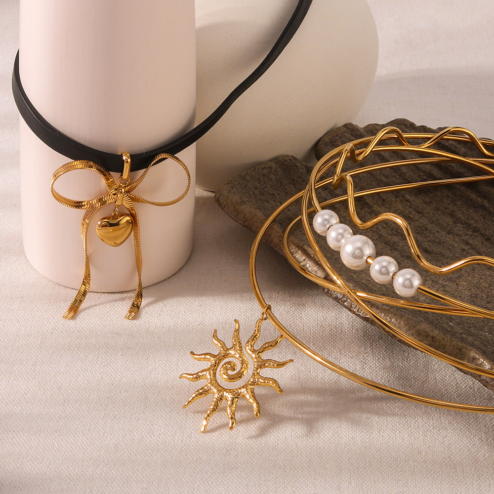 Wholesale  Stainless Steel Plated 18K Gold Collar Wavy Sunflower Bow Pearl Necklace