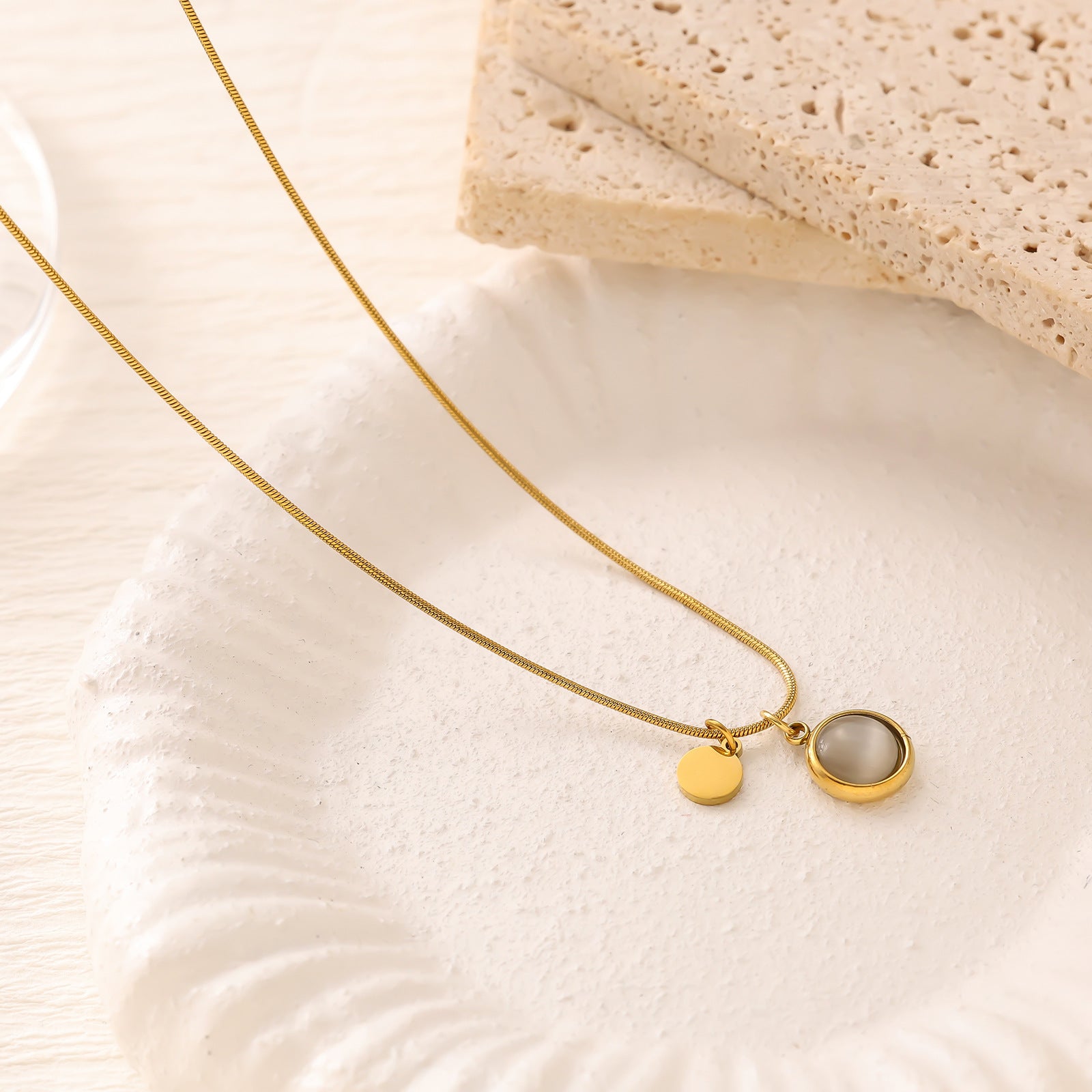 Wholesale Titanium steel cat' s eye necklace