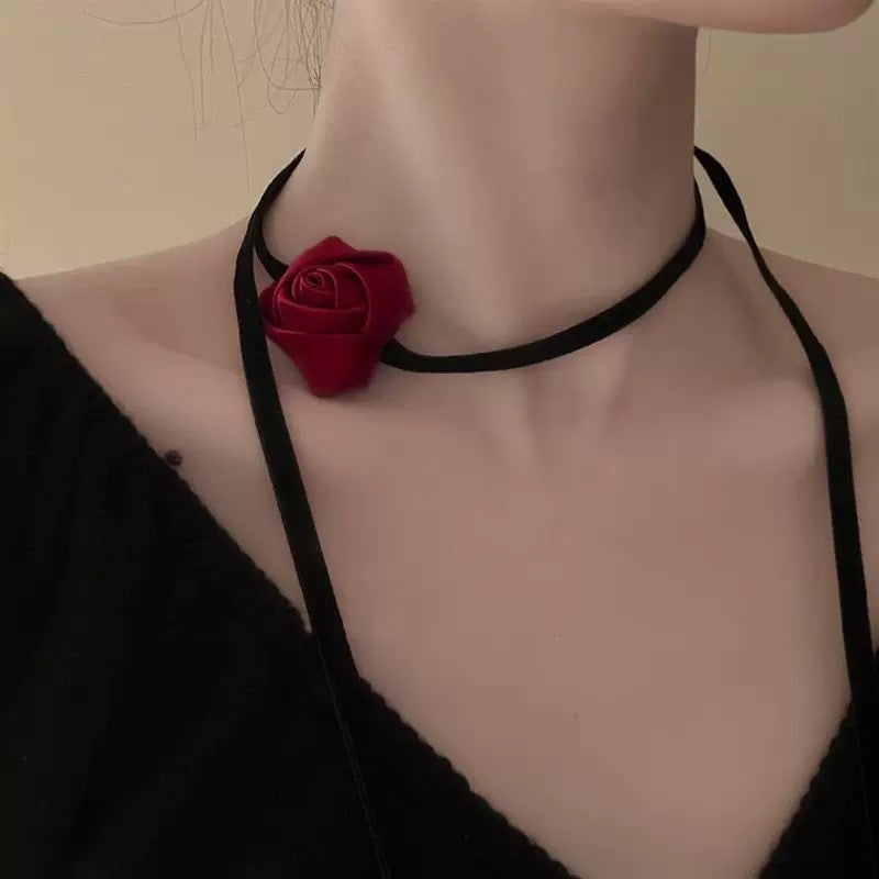 Wholesale Retro Girl Neck Band Night Rose Necklaces