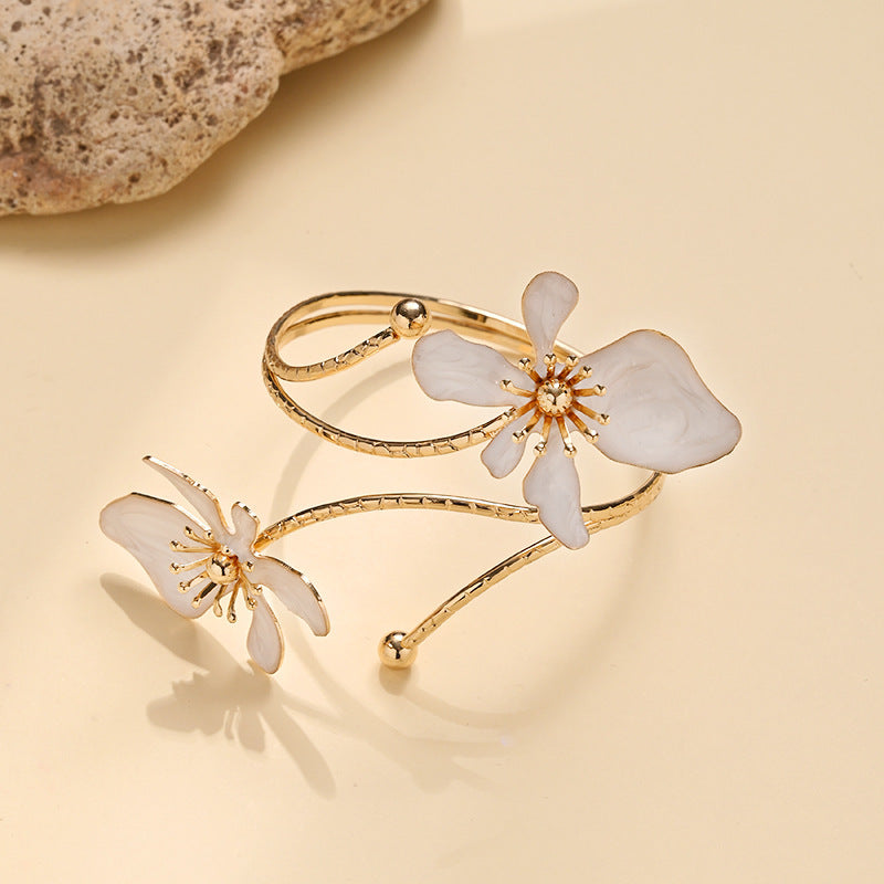 Wholesale Ins Style Flower Open Bracelet Armband Alloy Electroplated Fashion Accessory for Women