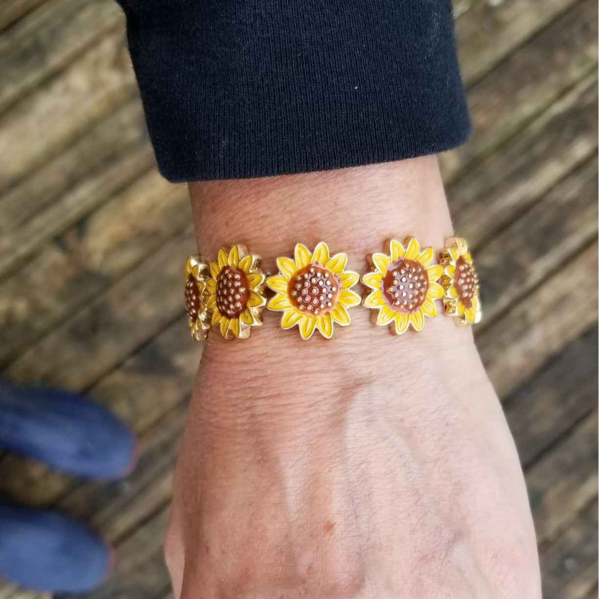 Wholesale Sunflower Design Women' s Adjustable Elastic Alloy Bracelet,  Flower Jewelry Accessory Gift