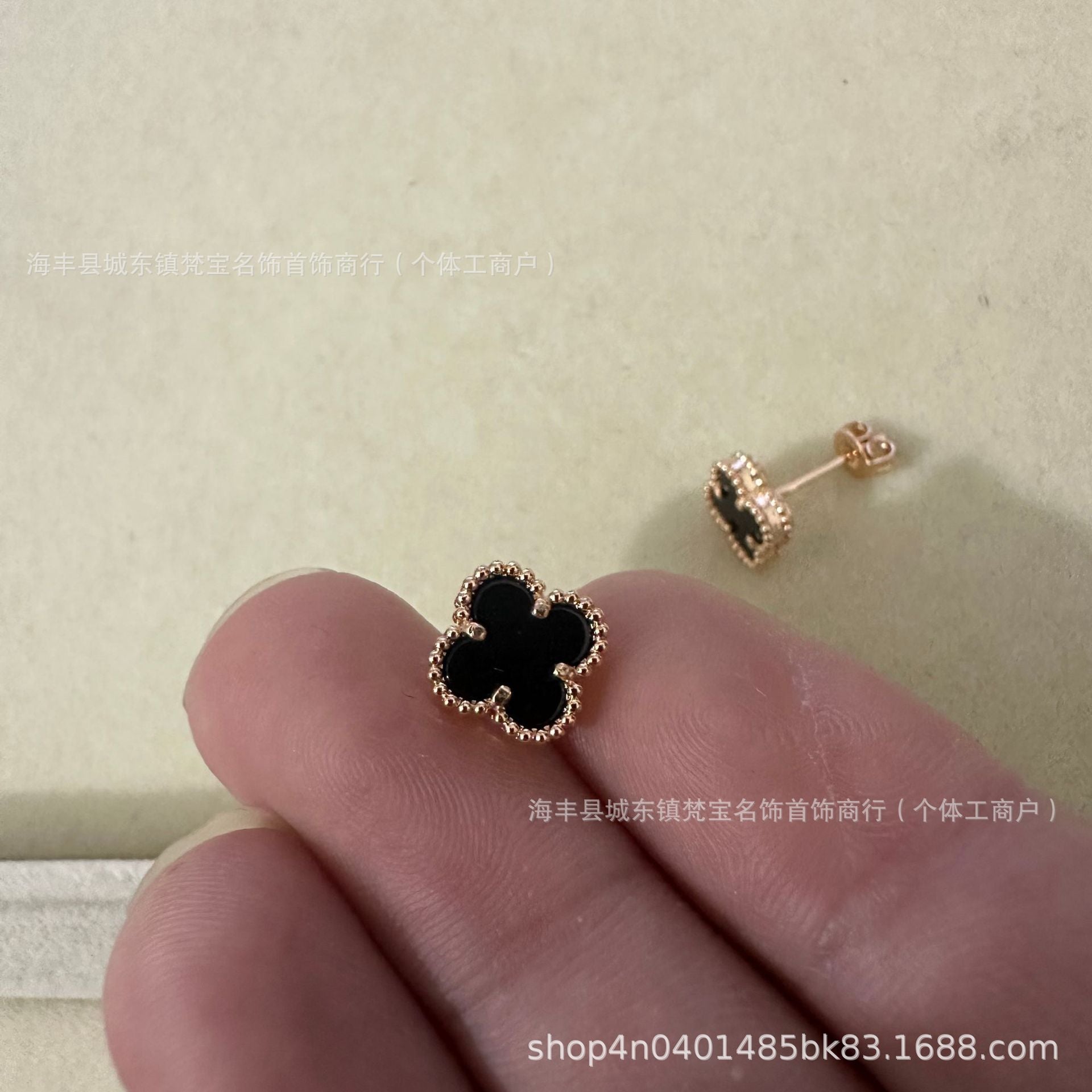 dxx-img:007fa57b91b9f38bbb8cfc6b7291398f,ACC-ES-6129065336668-M1