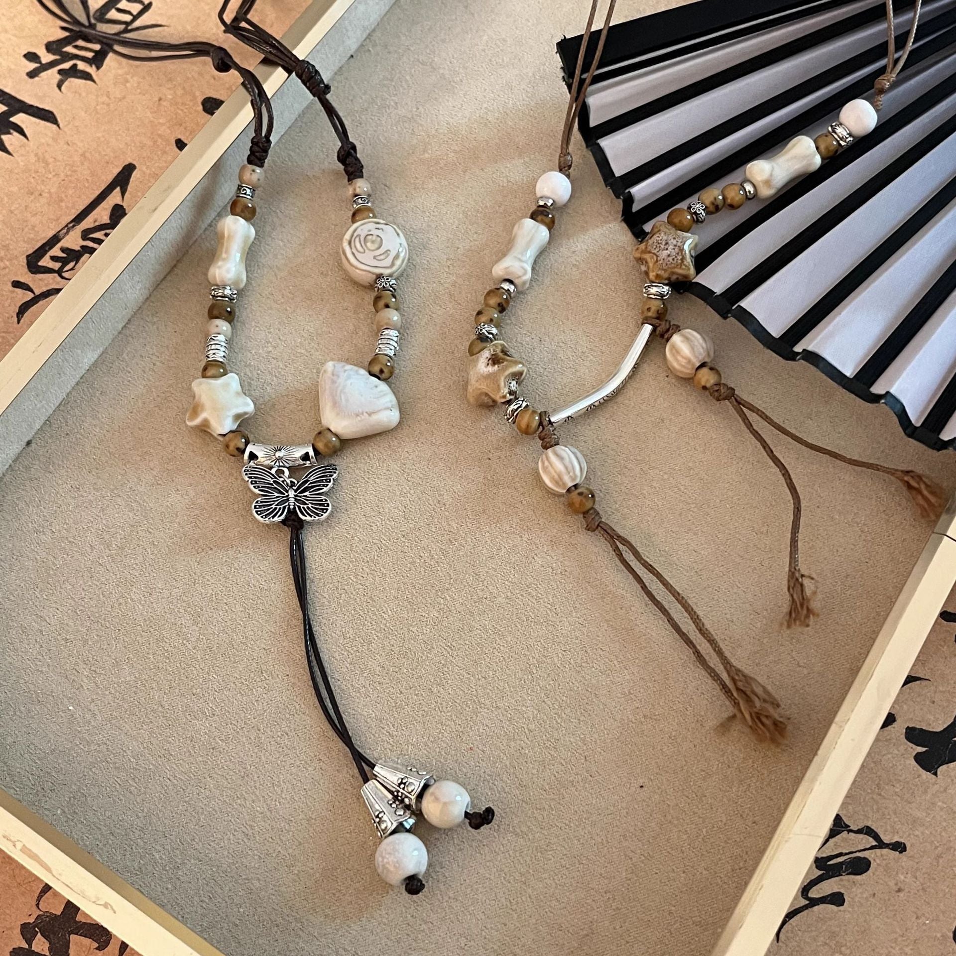 Wholesale Vintage Butterfly Necklace Sweater Chain Ceramic Flower Beaded Necklace ACC-NE-Miaosi015