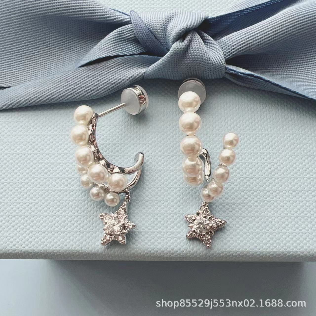 Wholesale shooting star simple earrings ear clip