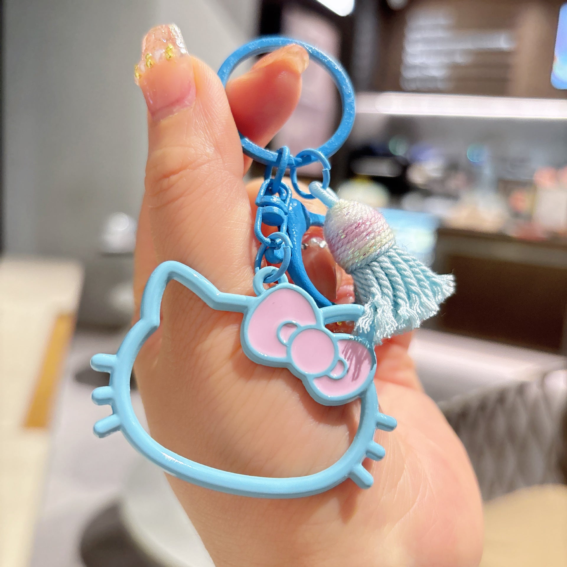 Wholesale hollow paint KT cat alloy key chain cute cartoon girl bag decoration
