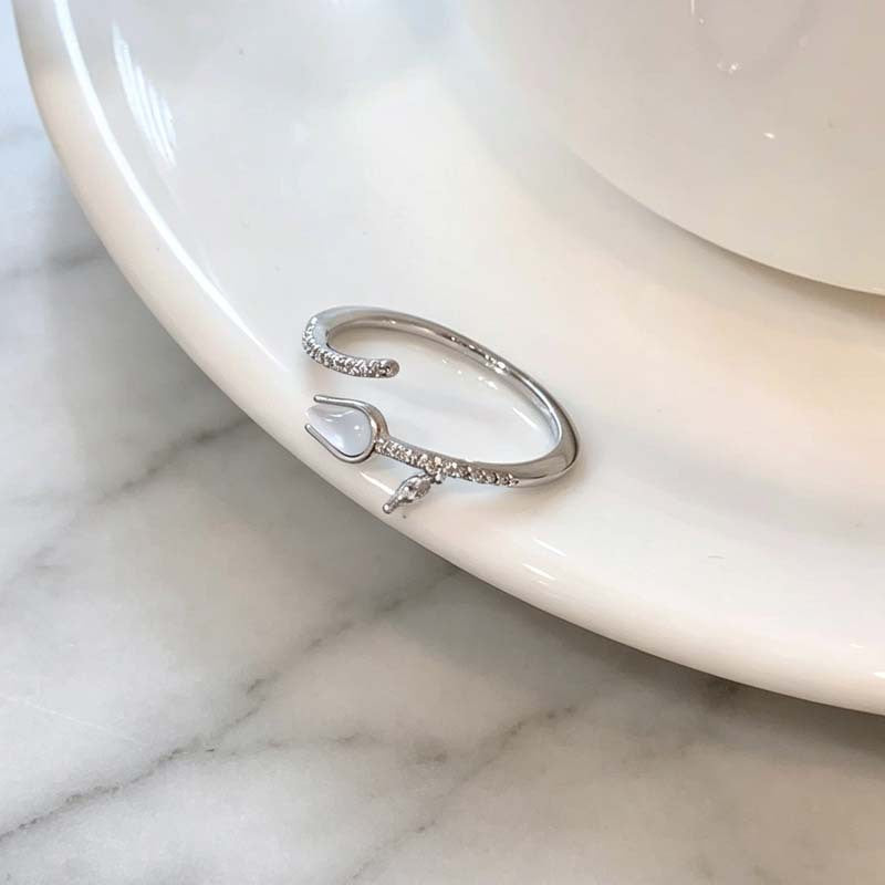 Wholesale Stylish Tulip Flower Open Ring Adjustable Zinc Alloy Ring For Women Fashion Jewelry Gift Boutique Accessory