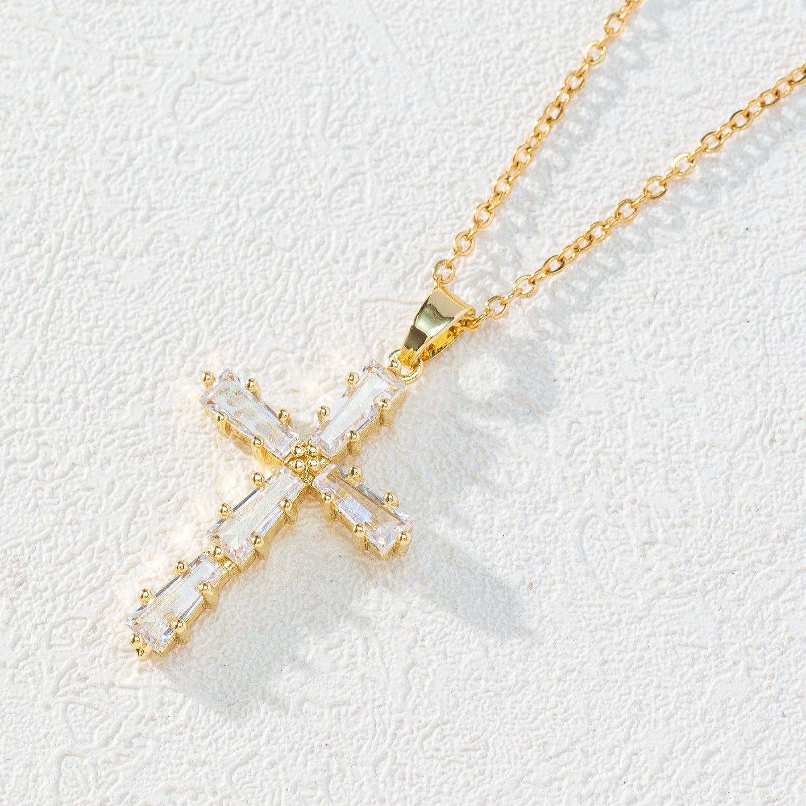 Wholesale Crystal Cross Pendant Necklace Chic Collarbone Chain Gift And Boutique Resale Jewelry Accessory